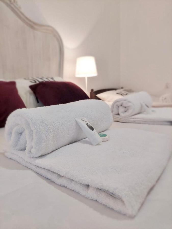 Pod Roza Economy Bed & Breakfast เวบา ภายนอก รูปภาพ