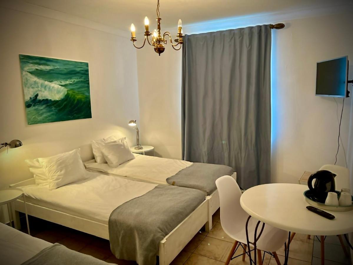 Pod Roza Economy Bed & Breakfast เวบา ภายนอก รูปภาพ